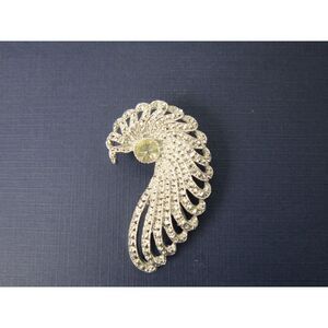 Sarah Coventry Vtg Signed  Mid Century Silver Tone and Crystal Rhinestone Brooch